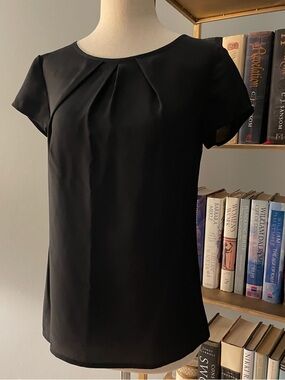 Ann Taylor 100% Silk Black Short Cap Sleeve Blouse Shell